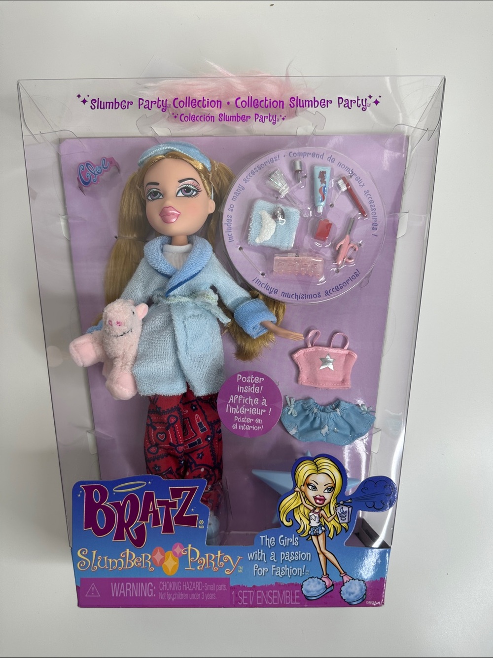 Bratz Slumber Party Doll - Blue Robe with Pink Accessories